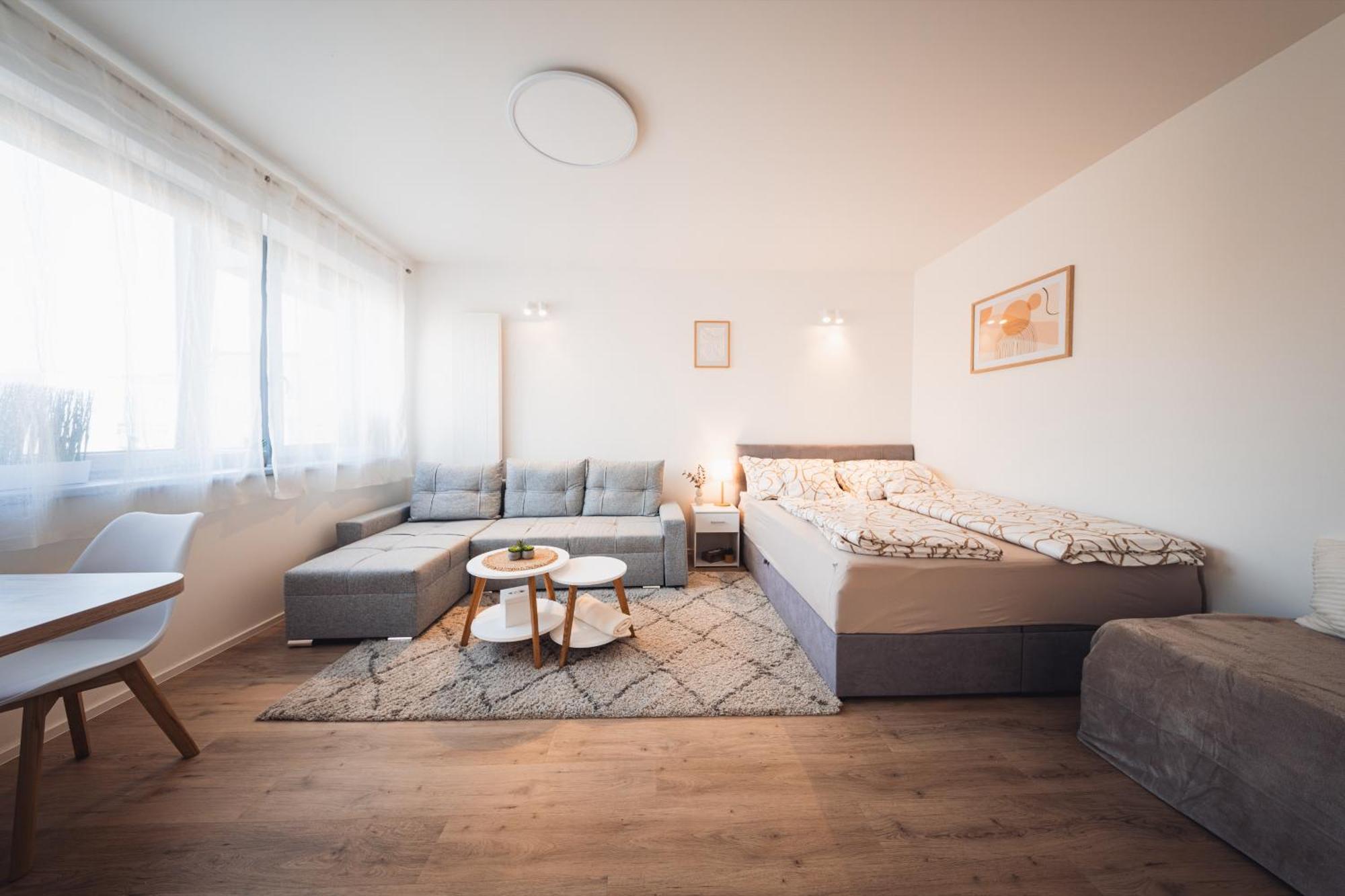 Rezidence Sadova Zlin Apartment Екстериор снимка